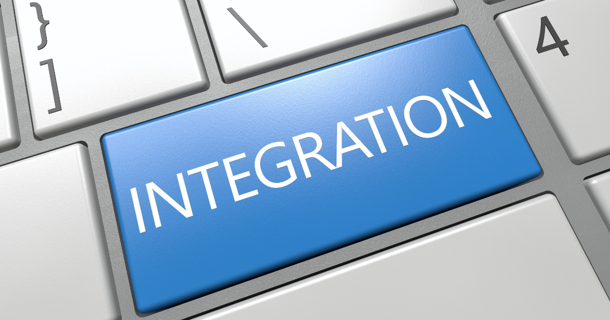 Diagram showing how bespoke software integration connects different business systems.